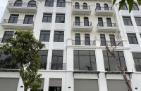 Nhà phố The Manhattan Hướng Tây Nam